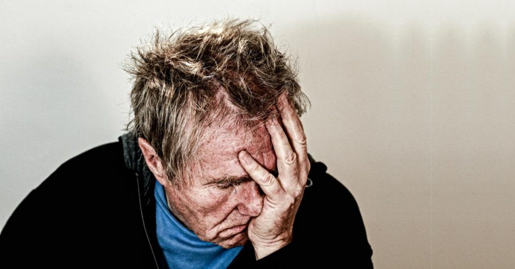 15 simptome care îți pot indica prezența unei tumori cerebrale. Atenție la semnalele de alarmă și vino la neurolog!