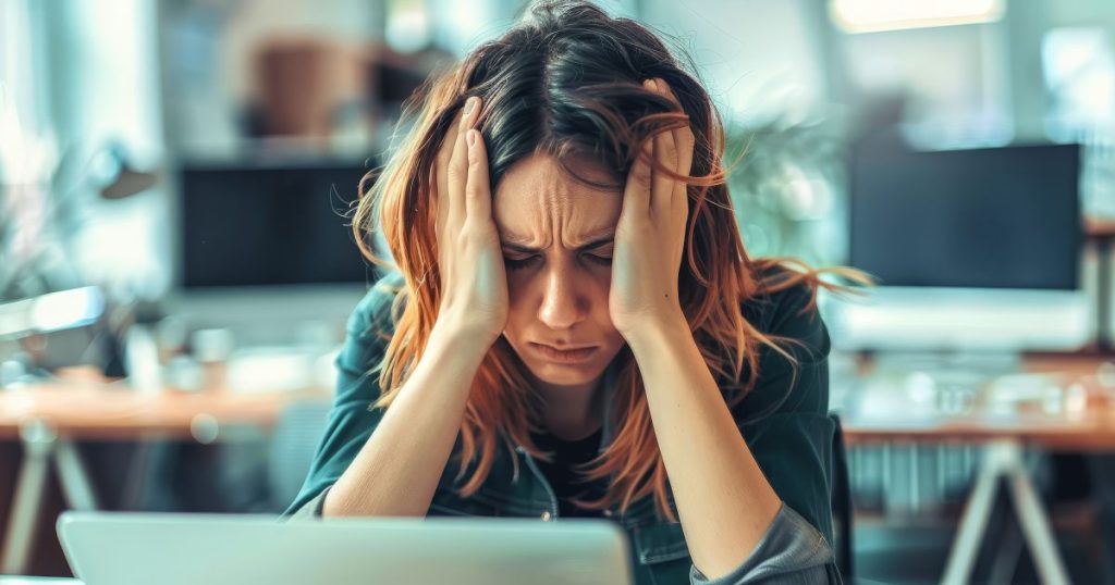 Durerea de cap. 23 de cauze care te pot trimite la neurolog