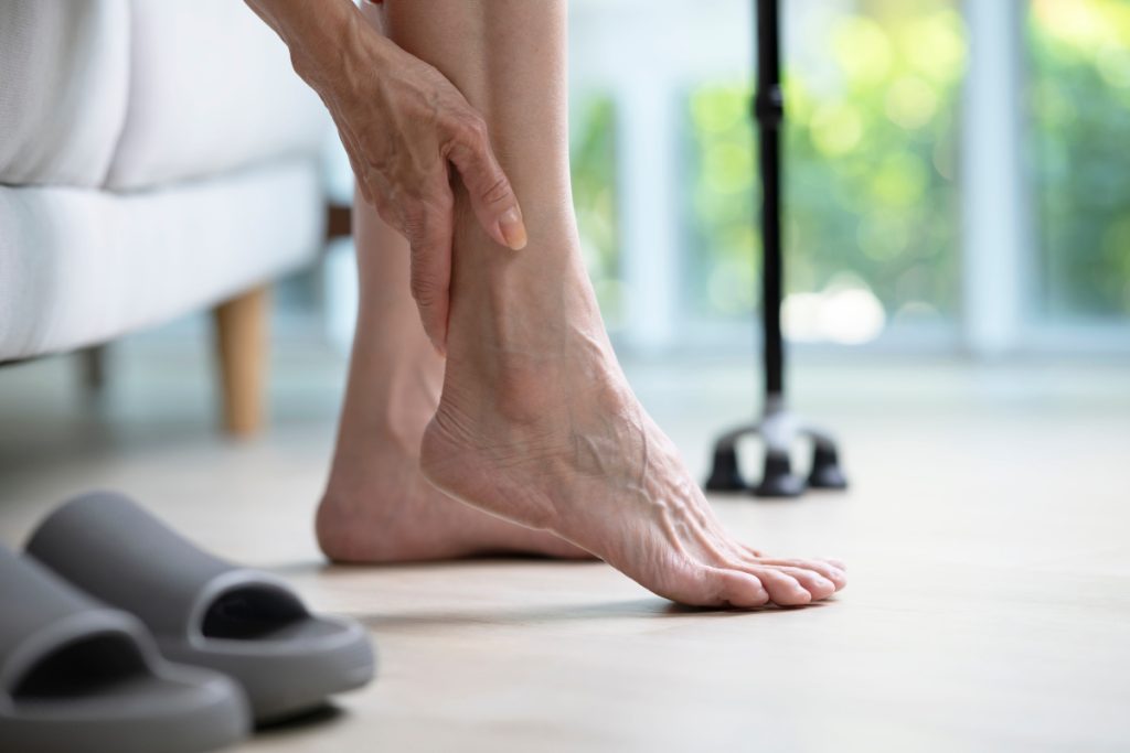 6 simptome la început de neuropatie diabetică. De ce e important să acționezi imediat