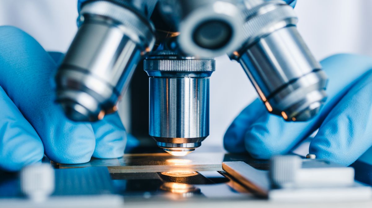 Laboratorul de diagnostic molecular al Clinicii Neuroaxis, în care este efectuată testarea Oxford Nanopore